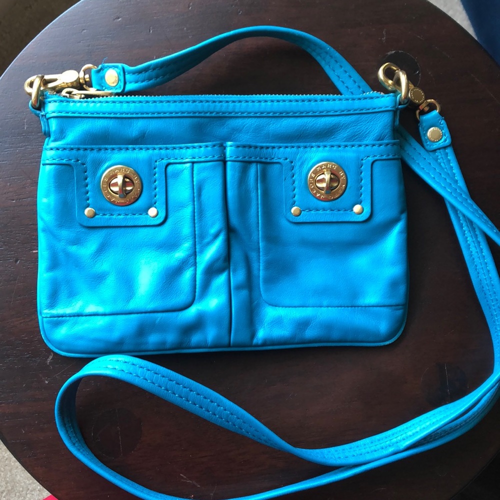 💕Marc by Marc Jacobs blue leather crossbody